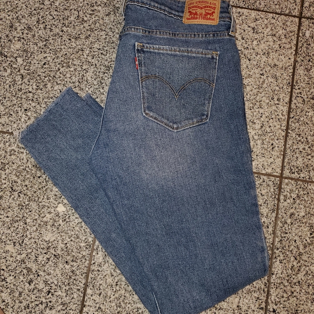 Levi's 711 Jeans